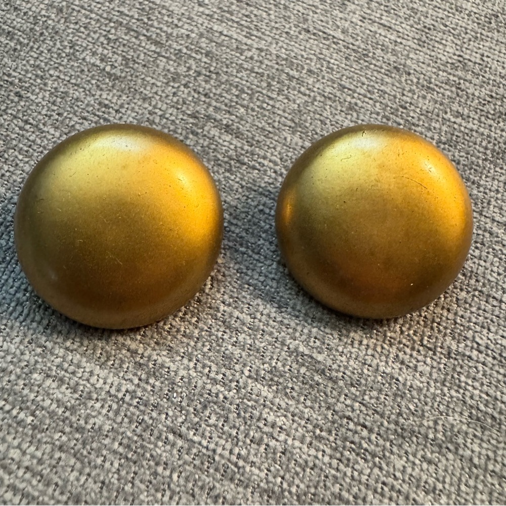 Vintage 1950s 60s Japan Gold Tone Dome Button Clip On Earrings
